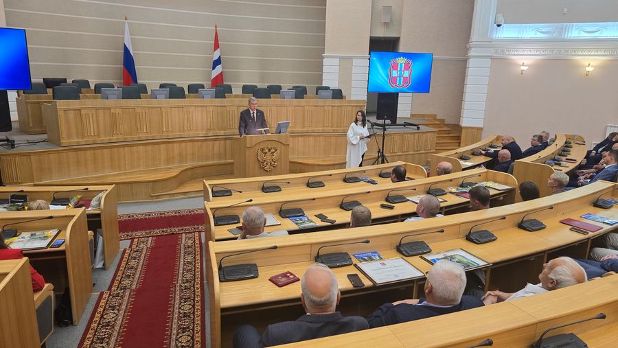 The speaker of the regional parliament, Alexander Artemov, congratulated the builders of the region on the eve of the professional holiday.