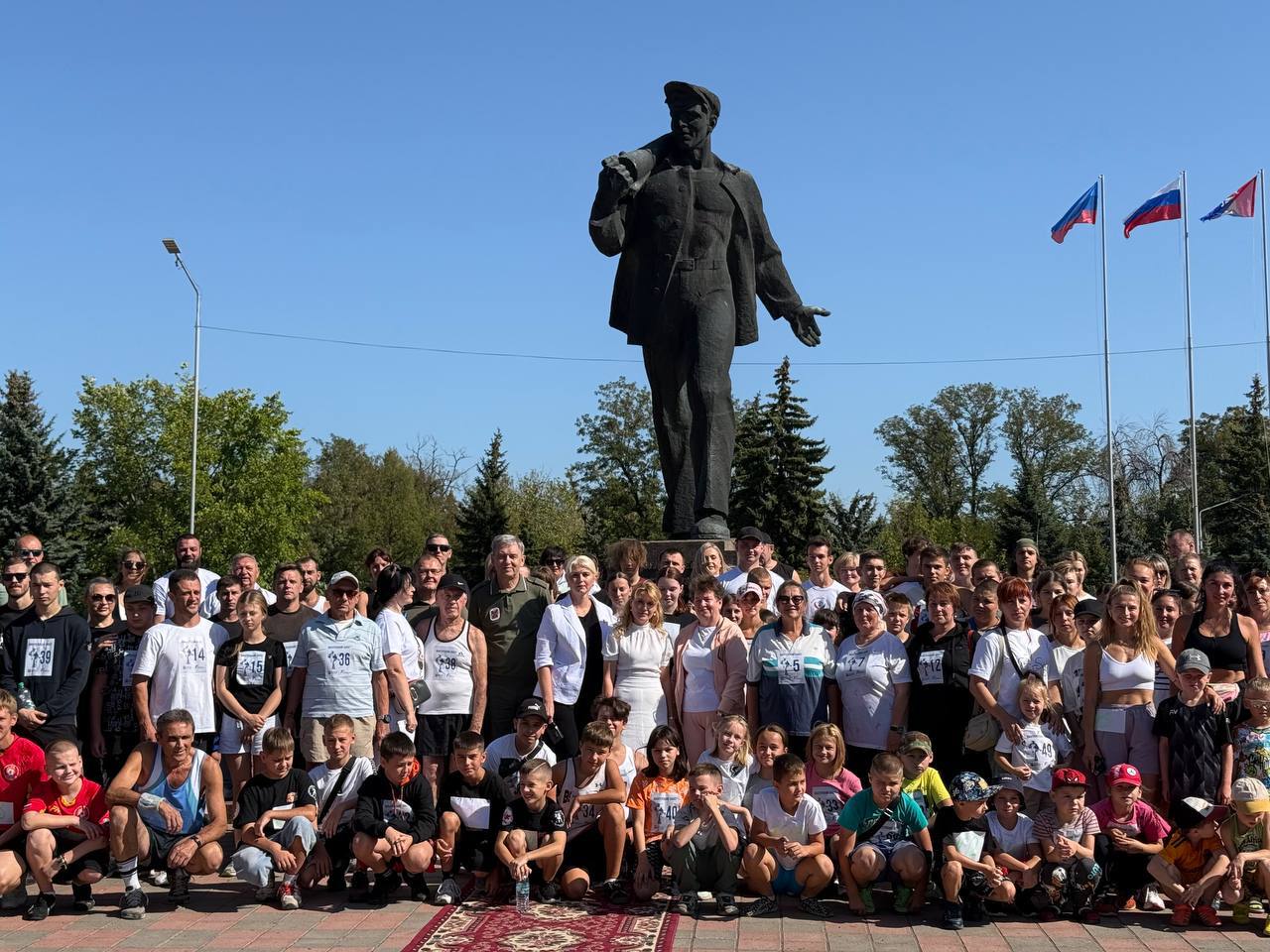 Александр Артемов и Павел Коренной поздравили жителей Стаханова с Днем города и Днем шахтера