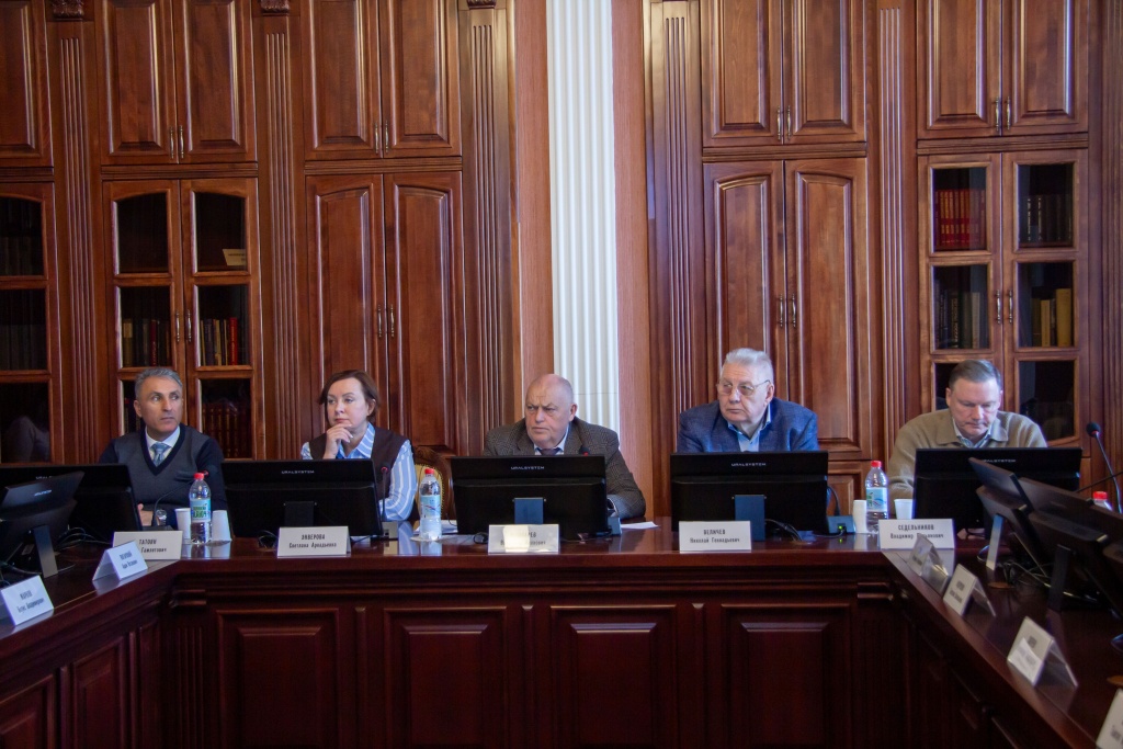 Расширяются меры поддержки участников программы "Земский тренер" 