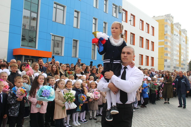 Deputies of the regional parliament congratulated teachers, schoolchildren and parents on the Day of Knowledge