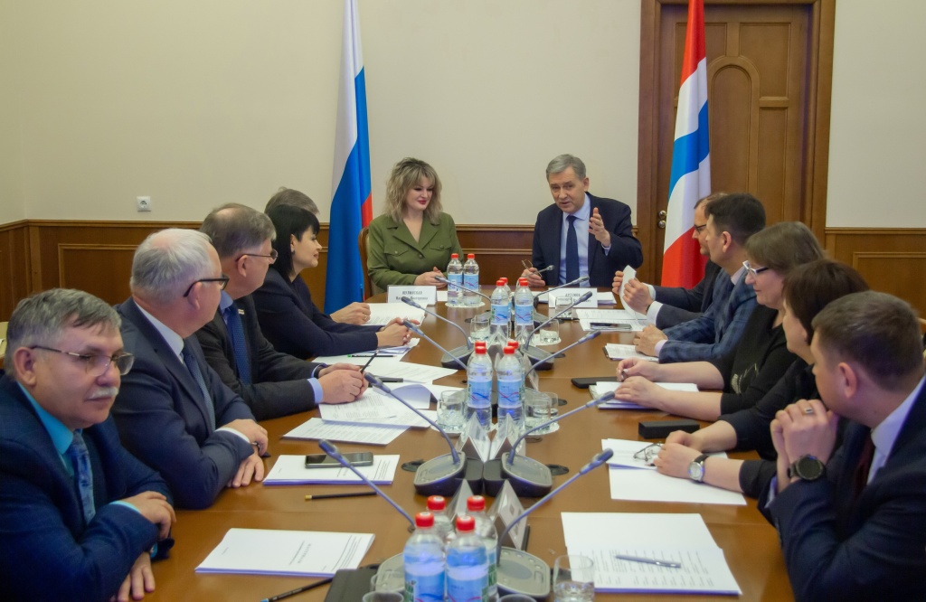 Спикер парламента и председатели районных Советов рассмотрели вопросы развития муниципальных образований