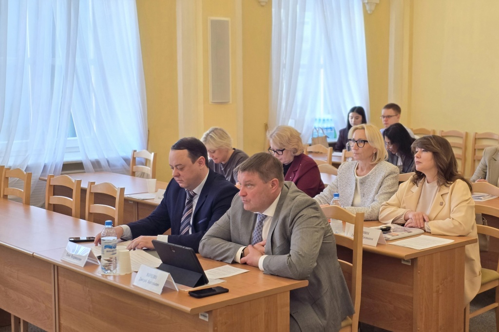 комитет по соцполитике 2.jpg