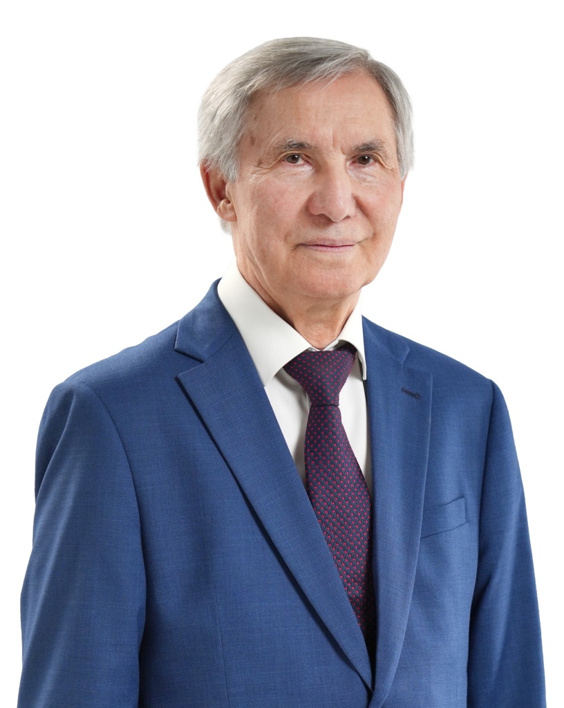 Адырбаев на сайт (1) (1).jpg