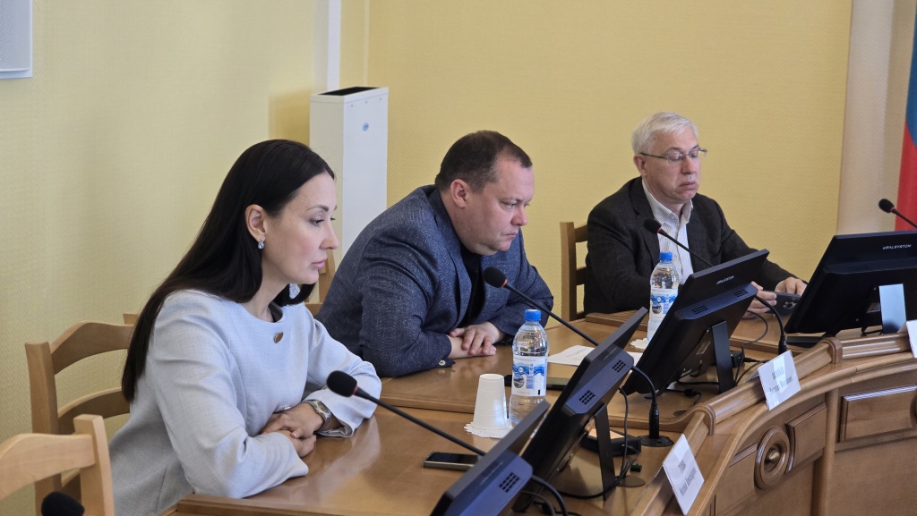 комитет по соцполитике3.jpg