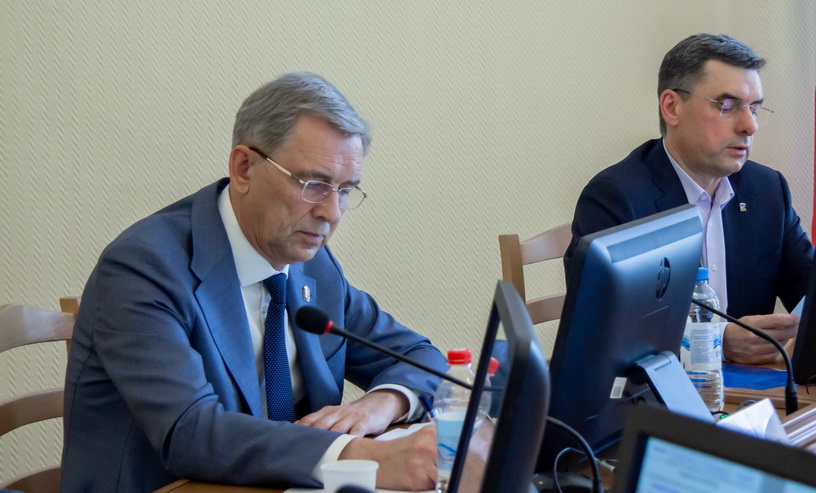 слушанпЯ Александр Артемов.jpg