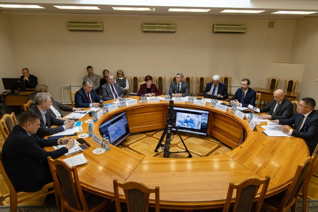 Александр Артемов обсудил с законодателями Сибири реализацию межпарламентского проекта «Единое историческое пространство: дорогами Победы»